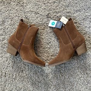 Women’s western boots